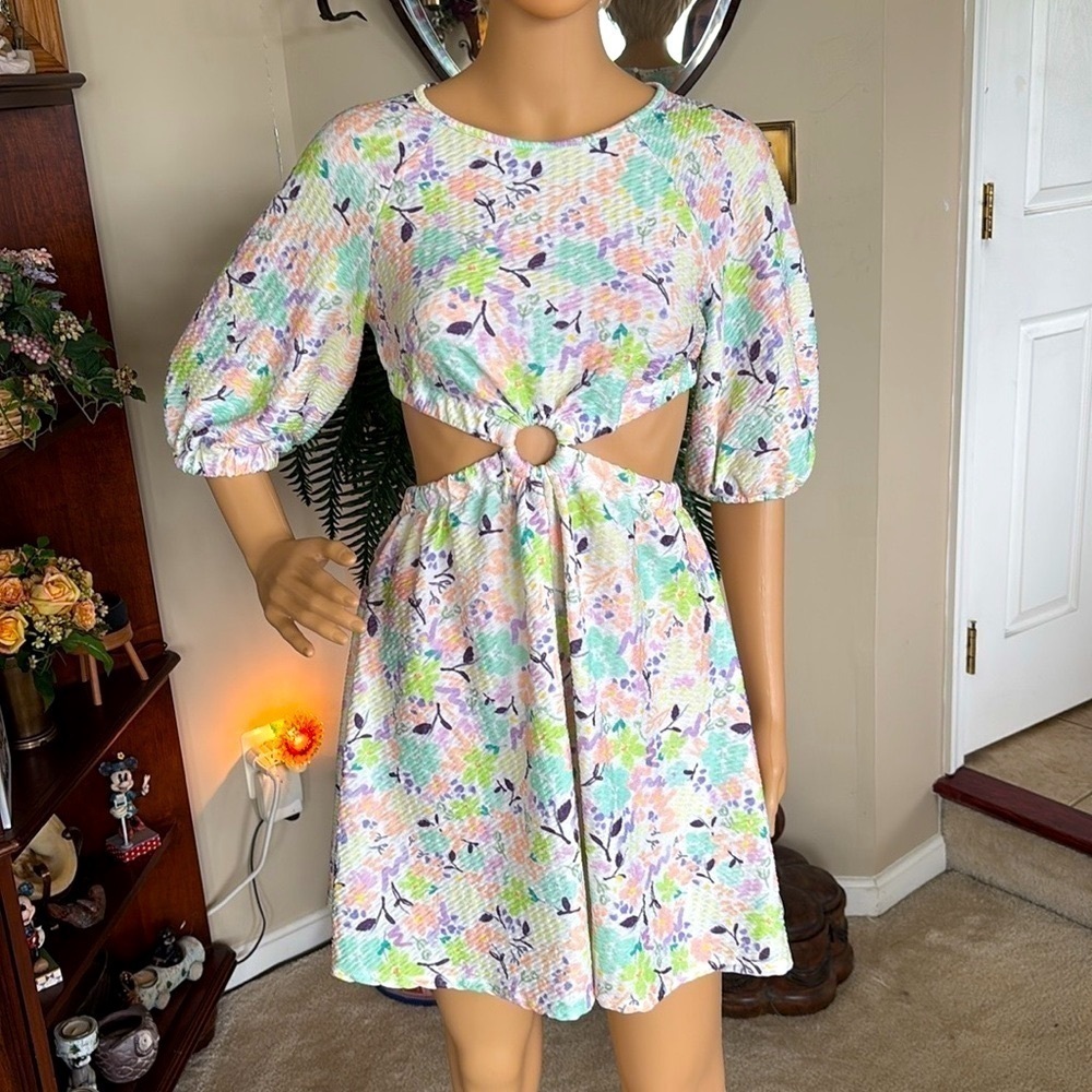 Brand New ASOS Design Textured Mini Dress w/ Ring Detail Pastel Floral Open Back